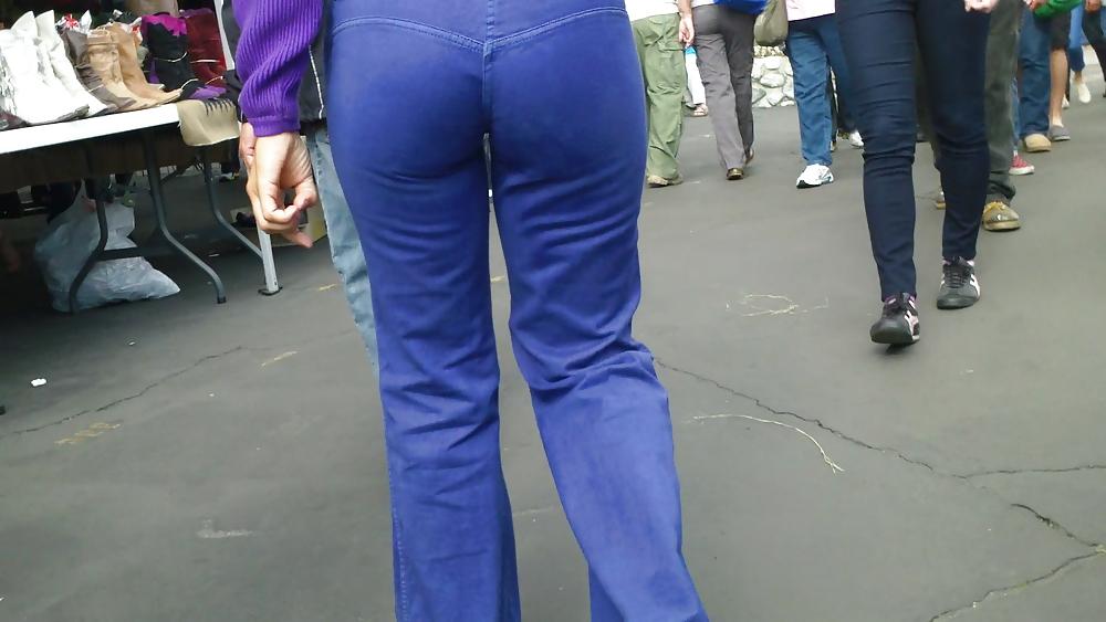 25P Beautiful teen butt & ass in jeans up close 
