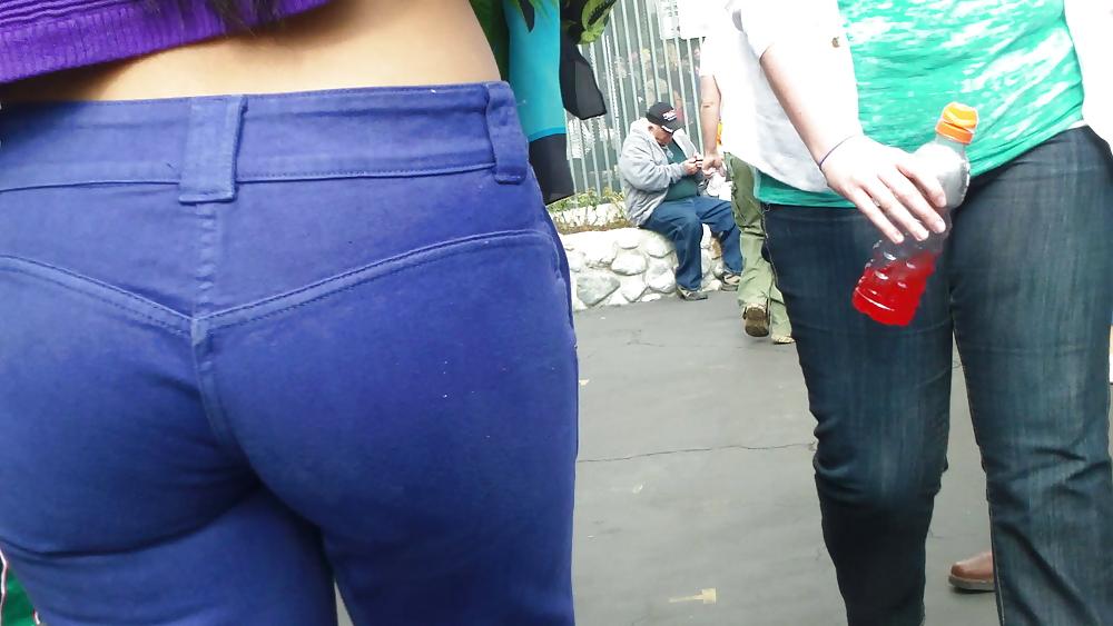 25P Beautiful teen butt & ass in jeans up close 