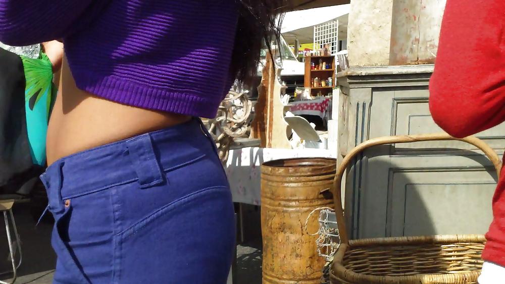 25P Beautiful teen butt & ass in jeans up close 