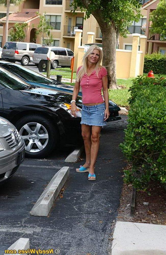 20P Blonde Pornstar Riding The Cock