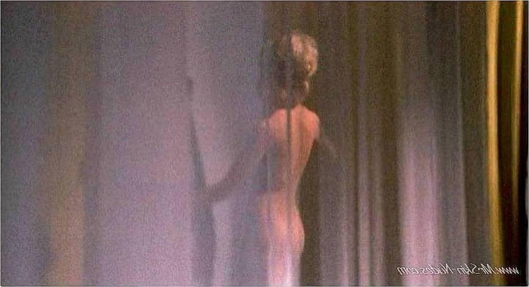 15P Hollywood veteran Goldie Hawn nude shots from early movies