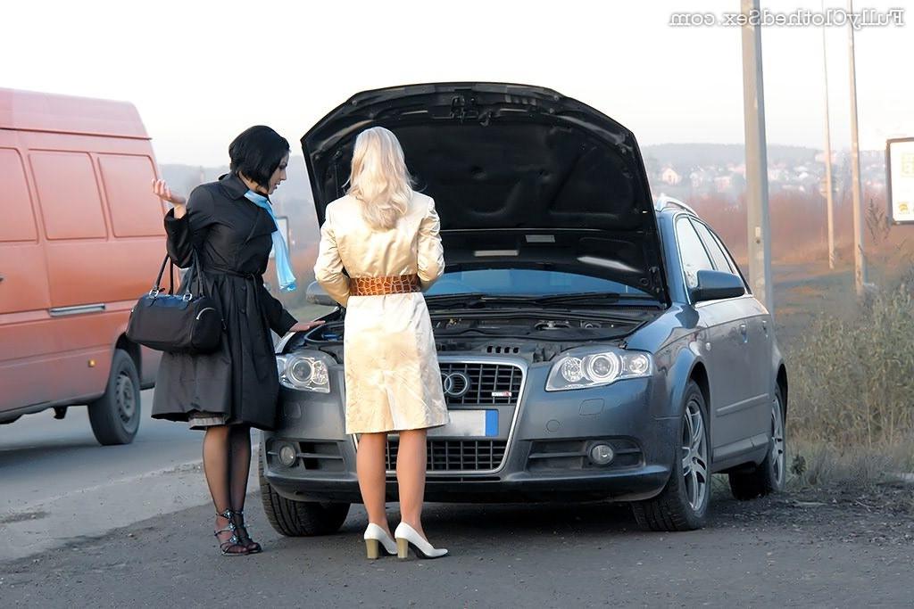 16P Sexy dressed sluts in stockings pleasing lucky mechanic