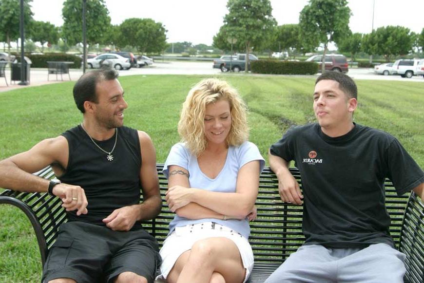 16P Blonde mature mom in threesome on a couch