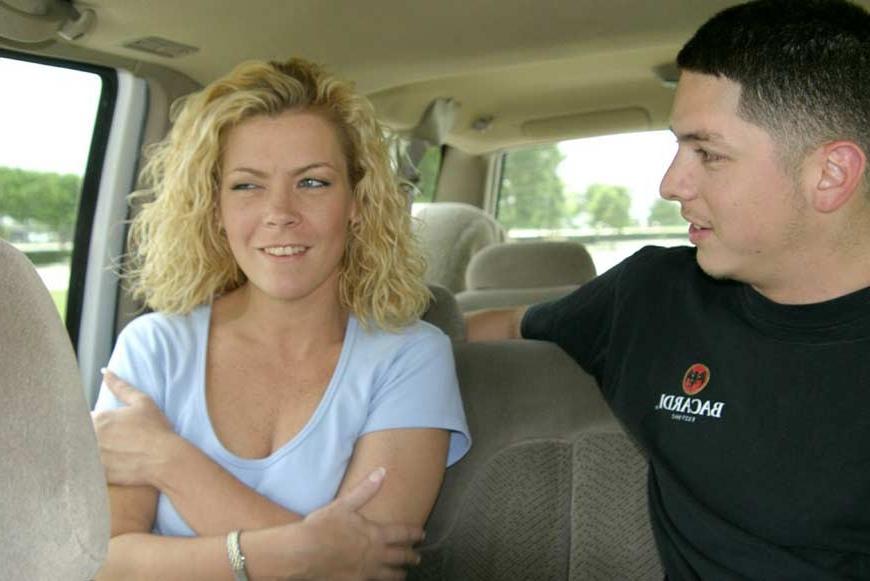 16P Blonde mature mom in threesome on a couch