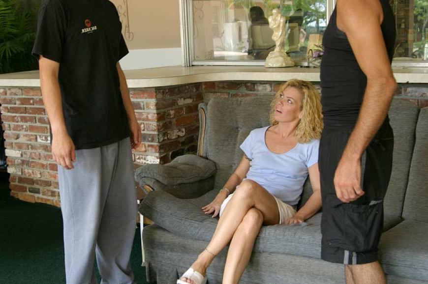 16P Blonde mature mom in threesome on a couch