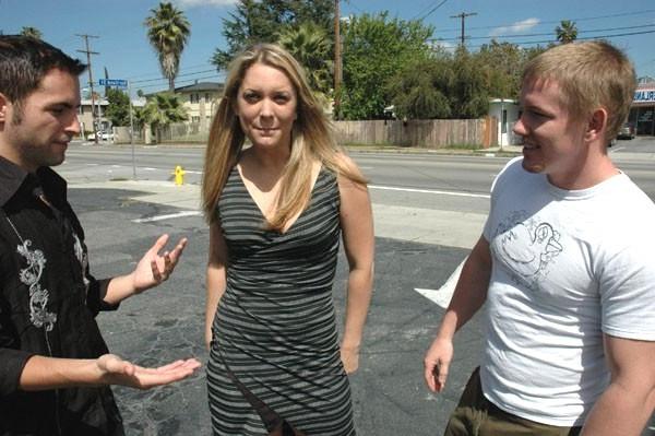 16P Blonde mature mom in threesome action