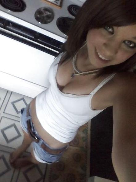 9P Hot Cute girls (non nude)