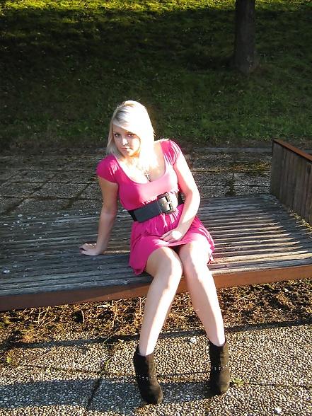 9P Hot Cute girls (non nude)