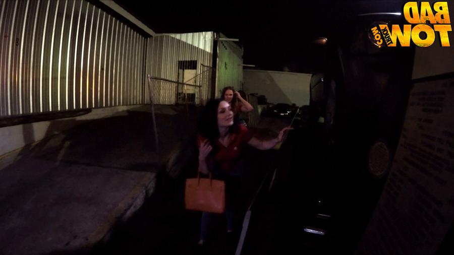 12P Babe sucking and fucking in a truck