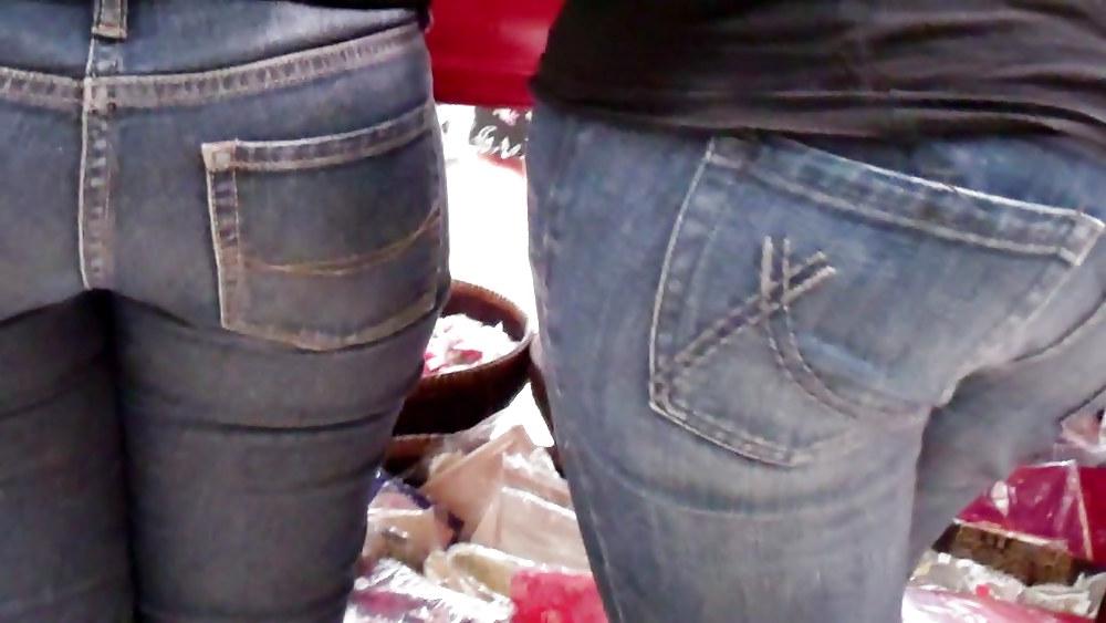 25P Bubble butt & ass in tight jeans