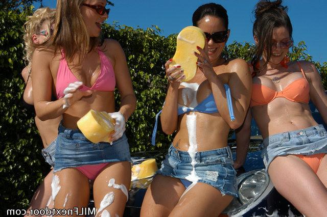 12P 12 pics and 1 movie of Shelly from Milf Next Door