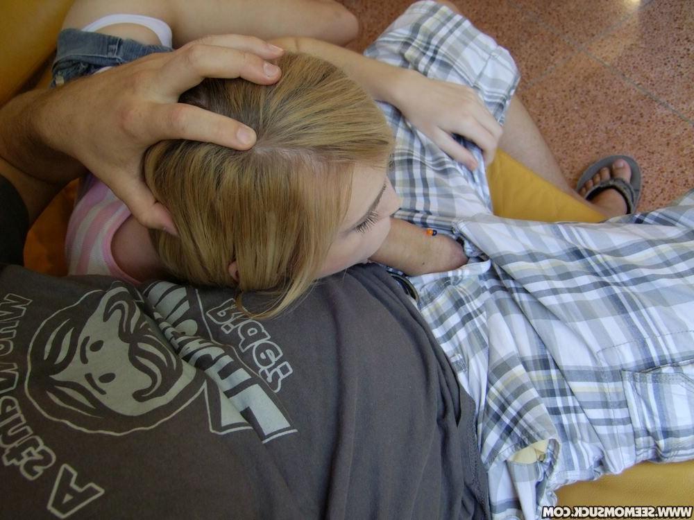16P MILF teaching daughter how to give blowjob