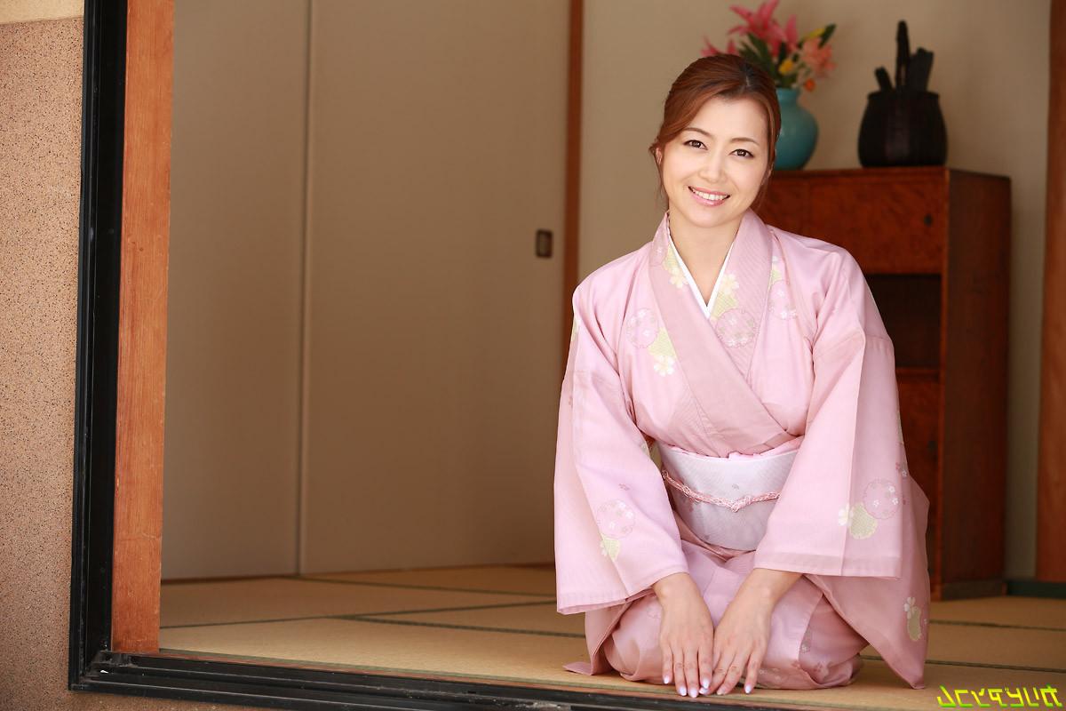 25P Yukata Kimono Bukkake Cumshots