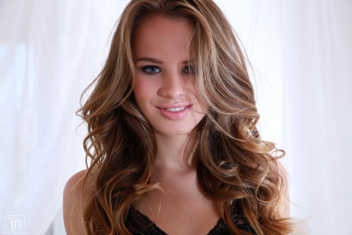 21P Jillian Janson Teaser Pleaser