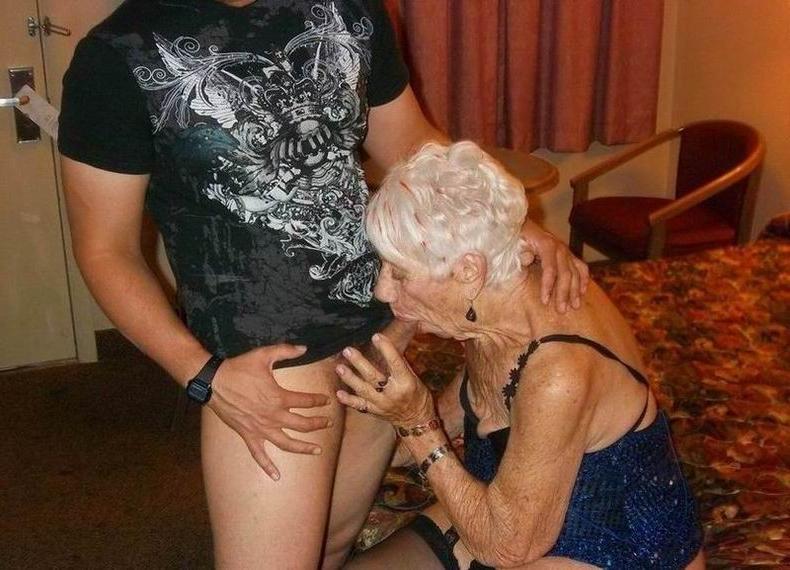 18P kinky amateur grannies suck cocks