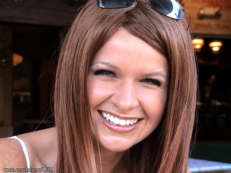 12P 12 pics and 1 movie of Nadia from Milf Next Door