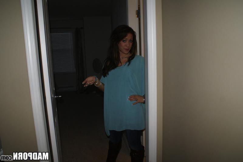 12P Brunette Wife Swallowing Lovers Huge Dick
