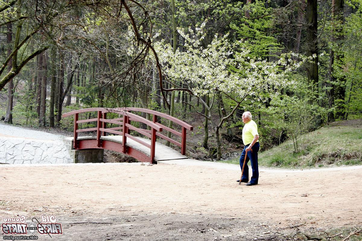 4P Horny grandpa sees a young pussy to fuck walk by in park
