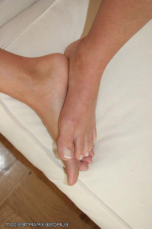 12P 12 pics and 1 movie of Viktoria from Euro Sex Parties