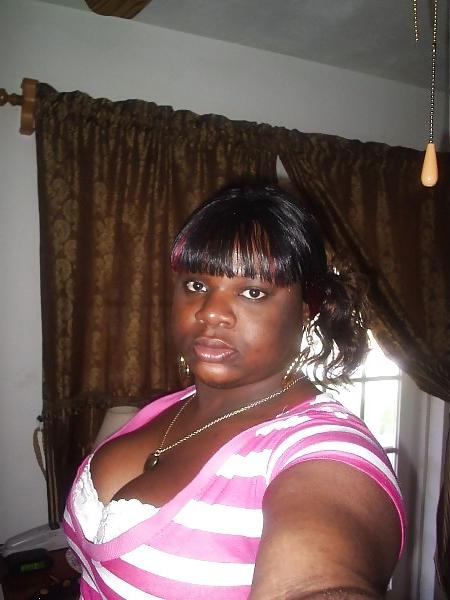 25P Busty Ebony Babes From SmutDates.com