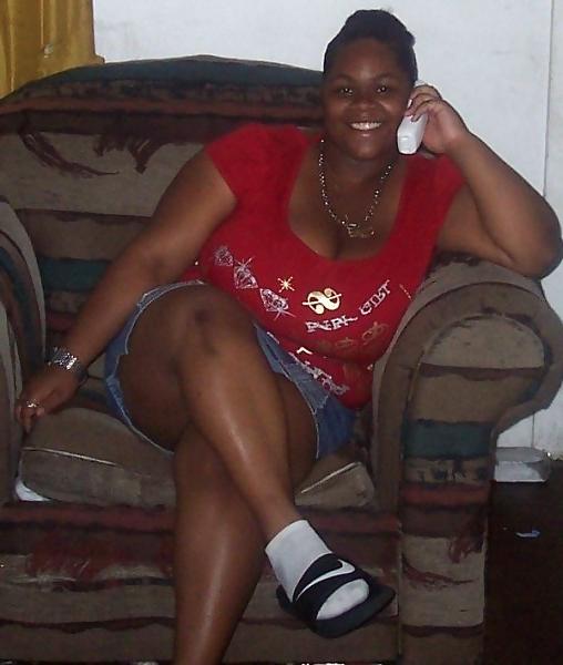 25P Busty Ebony Babes From SmutDates.com