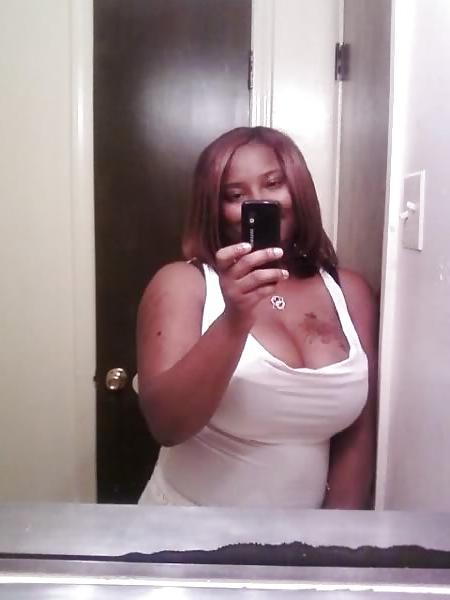 25P Busty Ebony Babes From SmutDates.com