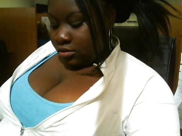 25P Busty Ebony Babes From SmutDates.com