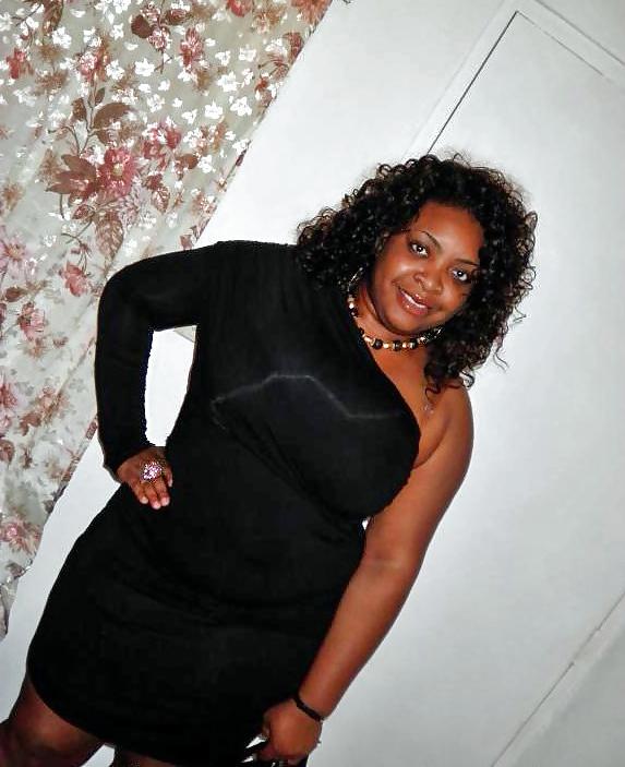 25P Busty Ebony Babes From SmutDates.com