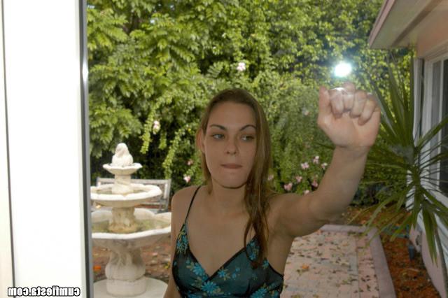 12P 12 pics and 1 movie of Jessy from Cum Fiesta
