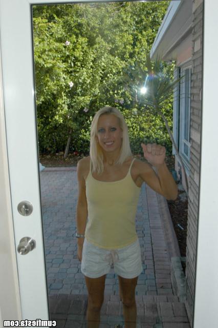 12P 12 pics and 1 movie of Katie from Cum Fiesta