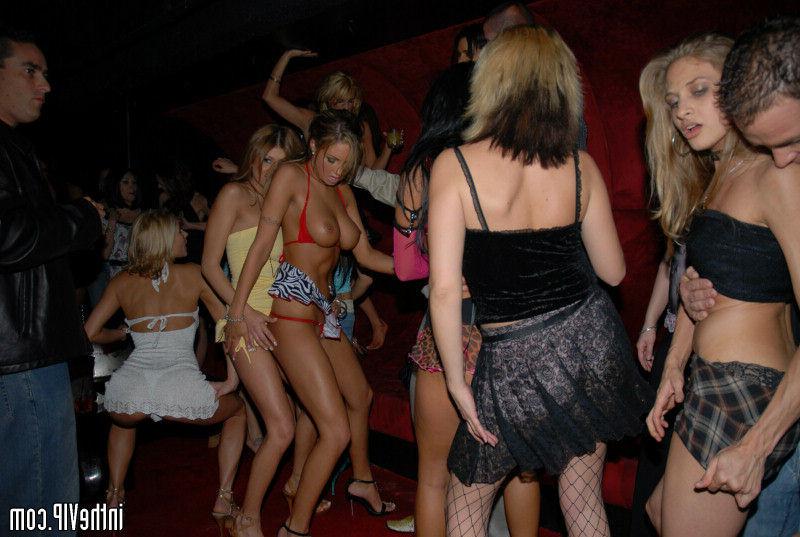 12P 12 pics and 1 movie of Amy from In The Vip