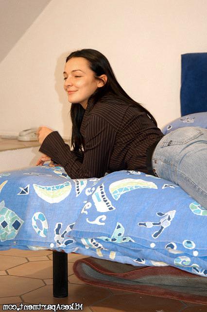14P Movies of amateur brunette coed getting reamed from behind
