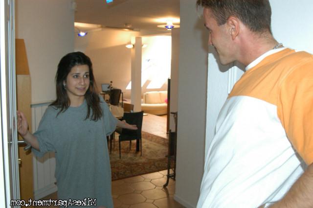 12P 12 pics and 1 movie of Yessica from Mikes Apartment