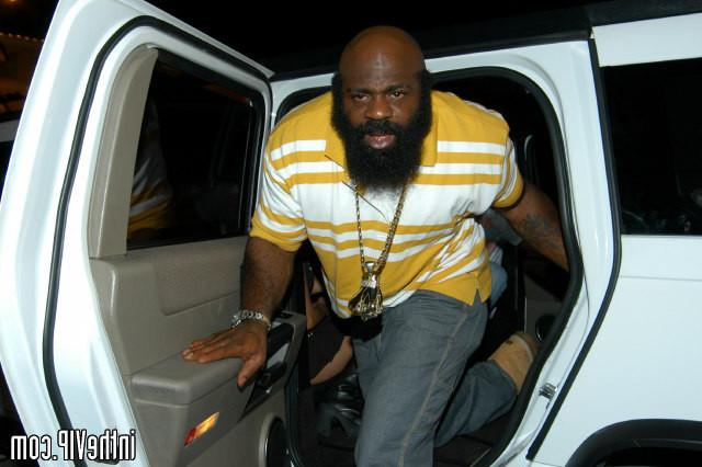 12P 12 pics and 1 movie of Randi from In The Vip