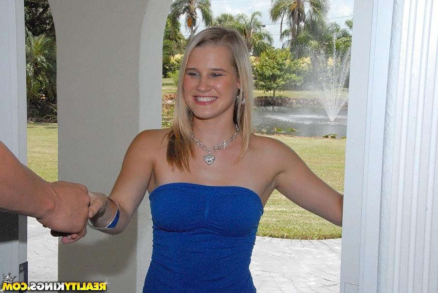 12P 12 pics and 1 movie of Payton from Cum Fiesta