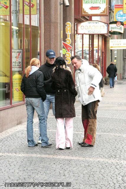 12P 12 pics and 1 movie of Niky from Euro Sex Parties
