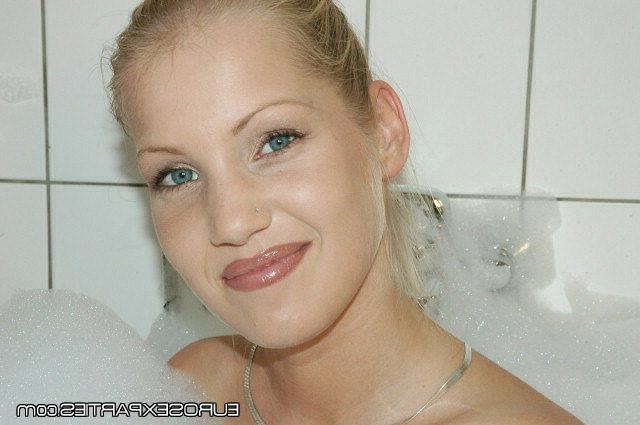 12P 12 pics and 1 movie of Kyra from Euro Sex Parties