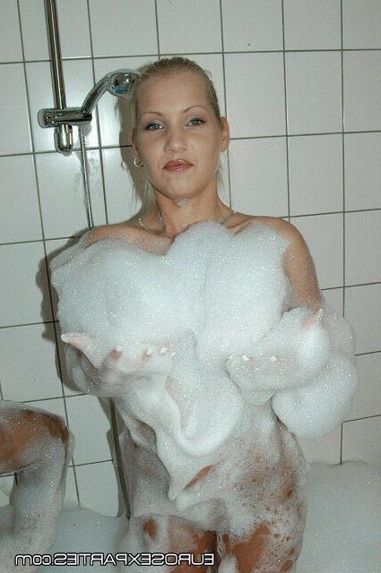 12P 12 pics and 1 movie of Kyra from Euro Sex Parties
