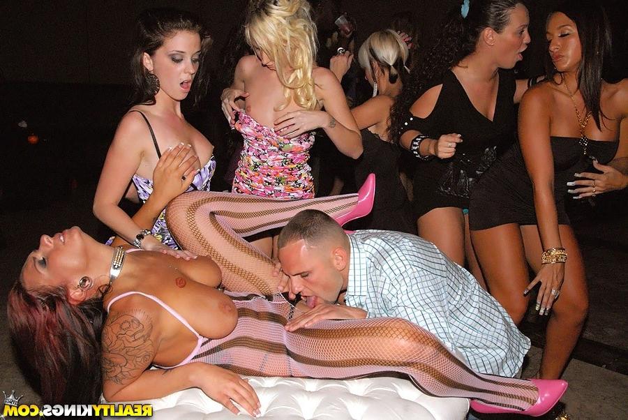 12P 12 pics and 1 movie of Kitty from In The Vip