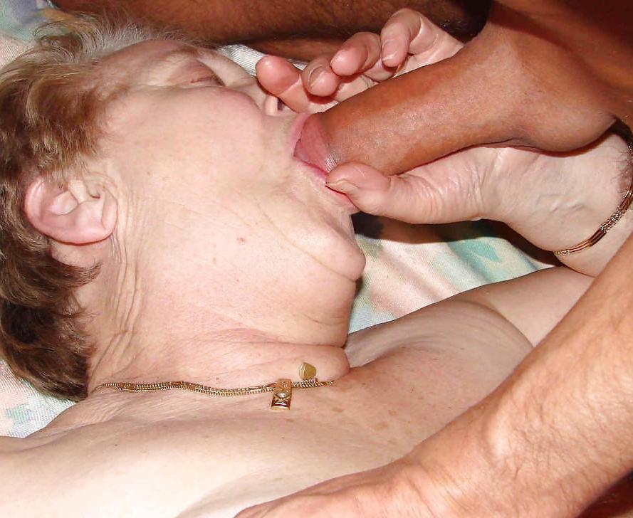25P Granny sucks cock