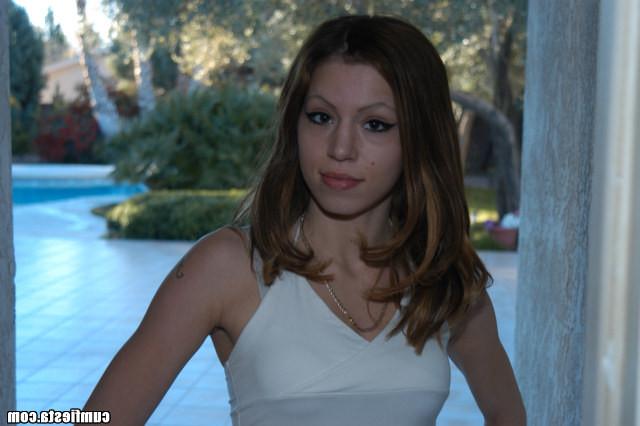 12P 12 pics and 1 movie of Sahara from Cum Fiesta