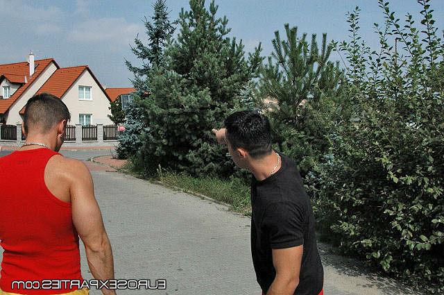12P 12 pics and 1 movie of Karmen from Euro Sex Parties