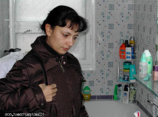 12P 12 pics and 1 movie of Mary from Mikes Apartment