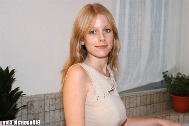 12P 12 pics and 1 movie of Laya from Big Naturals