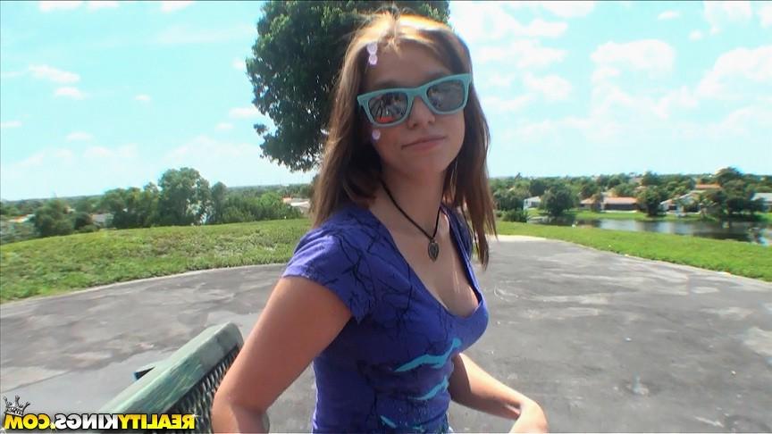 12P 12 pics and 1 movie of Summyr from Street Blowjobs