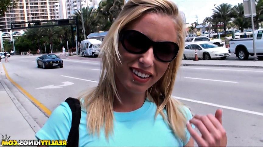 12P 12 pics and 1 movie of Kenndra from Street Blowjobs