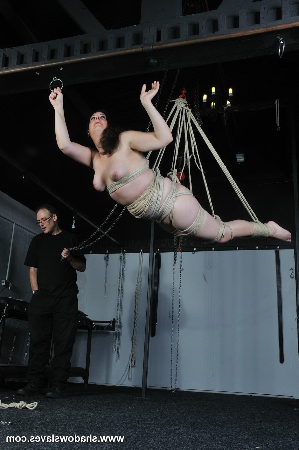 16P Amateur BBW in strict rope suspension bondage