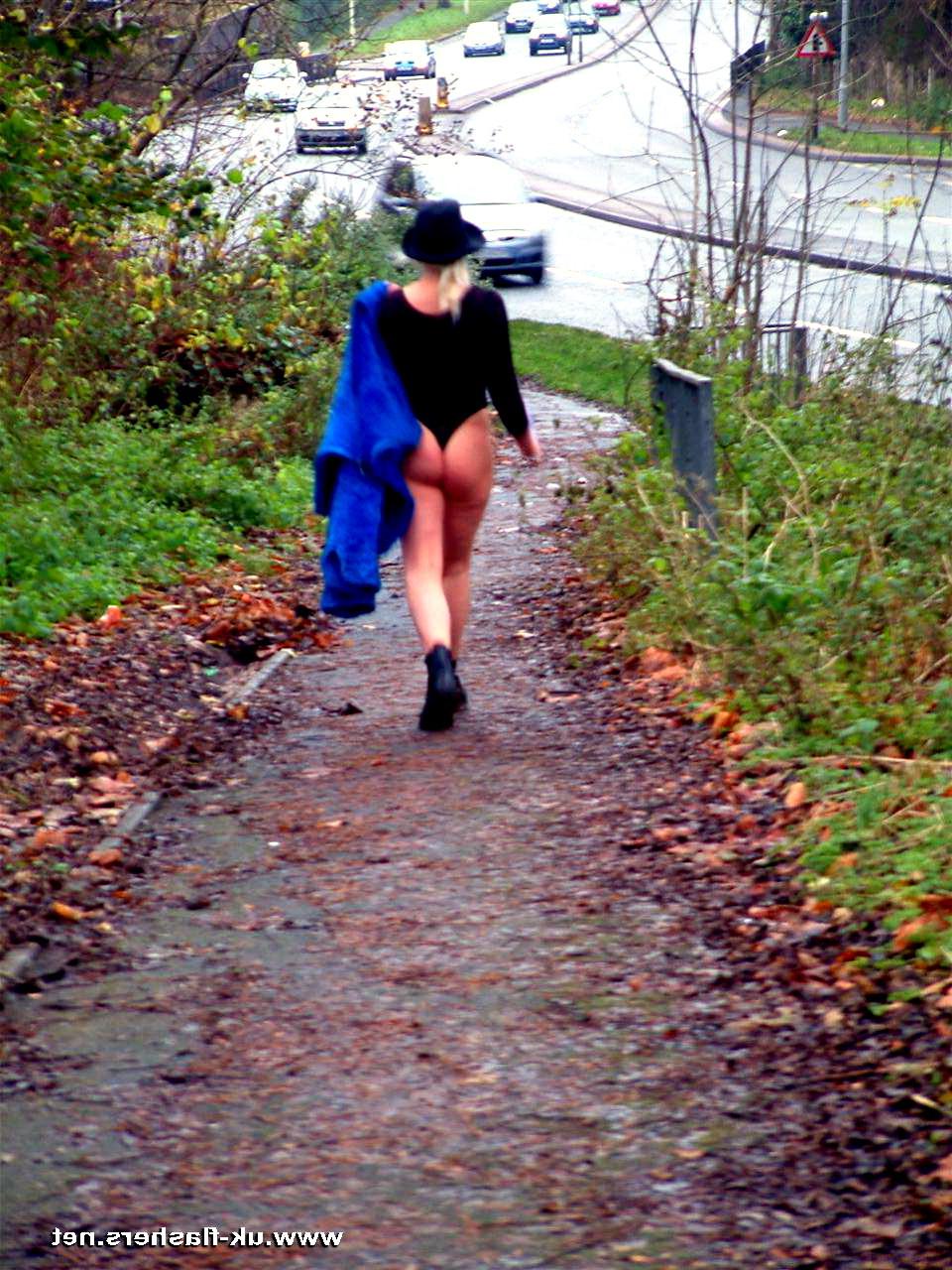 16P Teen blonde exhibitionist nude in public and flashing traffic with English colle