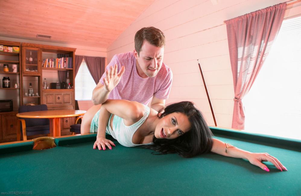 15P Jaclyn Taylor fucked on a Pool Table