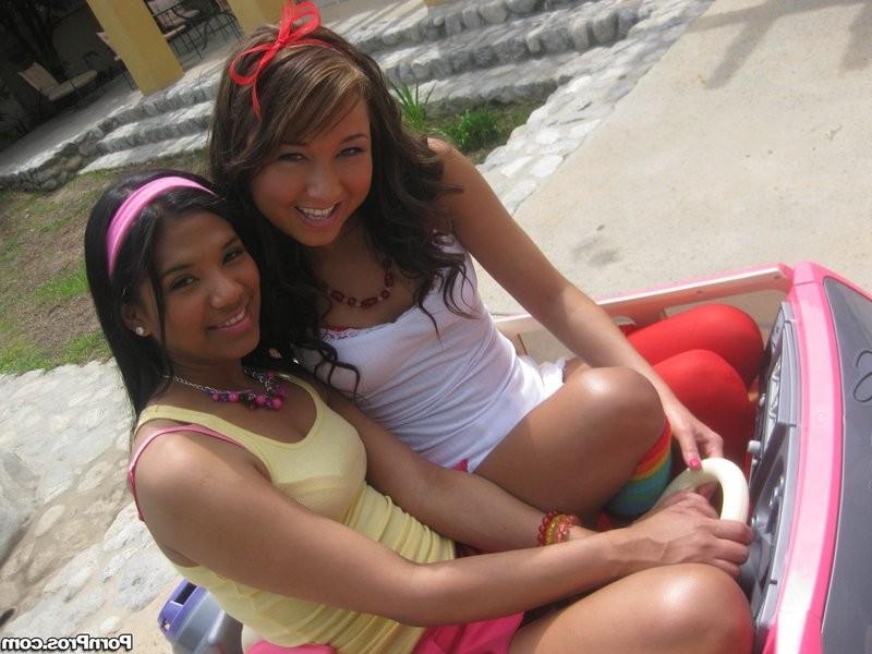 15P Jesse Jordan and Emy Reyes share a big schlong